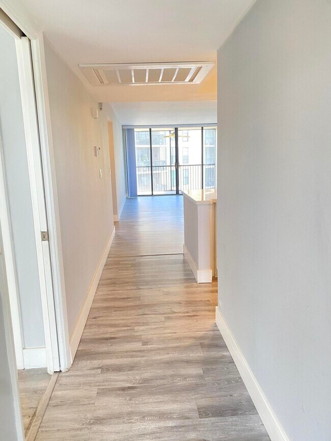Photo - 20 Royal Palm Way Unit 401