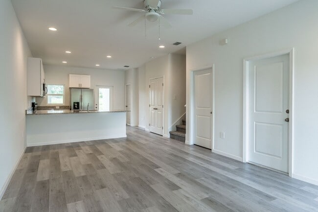 5365 Vista Lago Dr