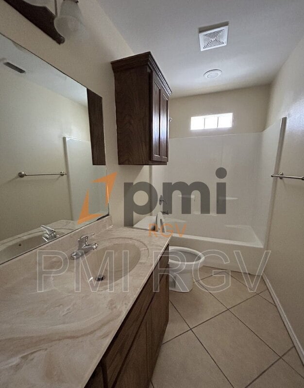Building Photo - 306 W Albatross Ave Unit A Rental