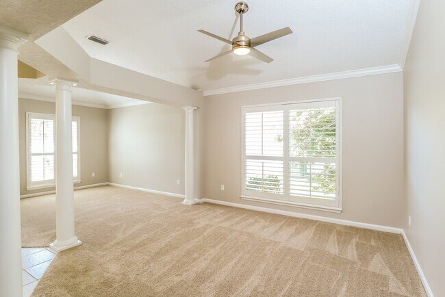 Photo - 2347 Foxhaven Dr W