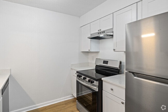 1BR, 1BA - 772SF - Kitchen - WillowBrook Apartments