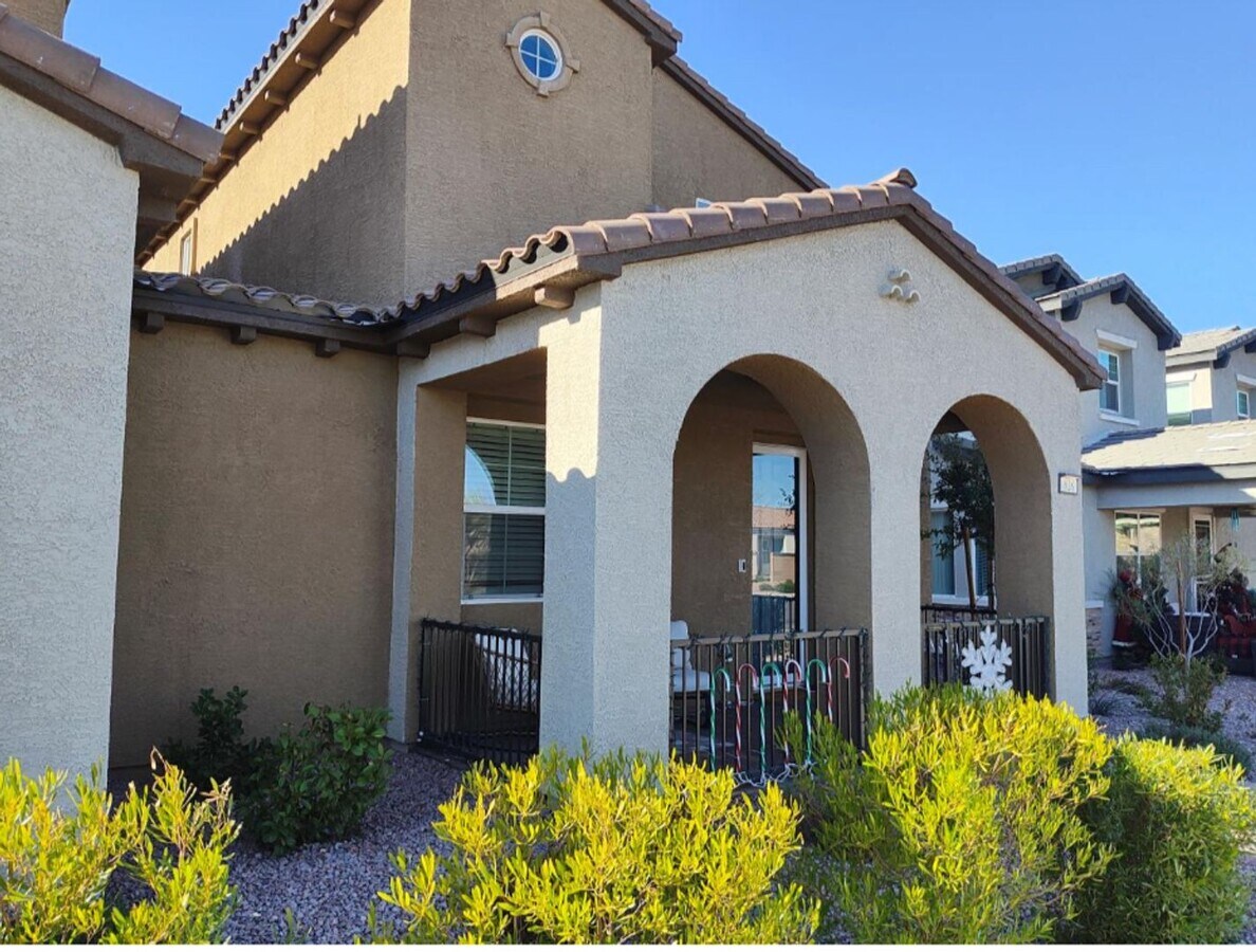 Photo - AMERICANA Property Mgmt - Recently constructed Townhouse. 3beds - 2 1/2baths in Henderson.