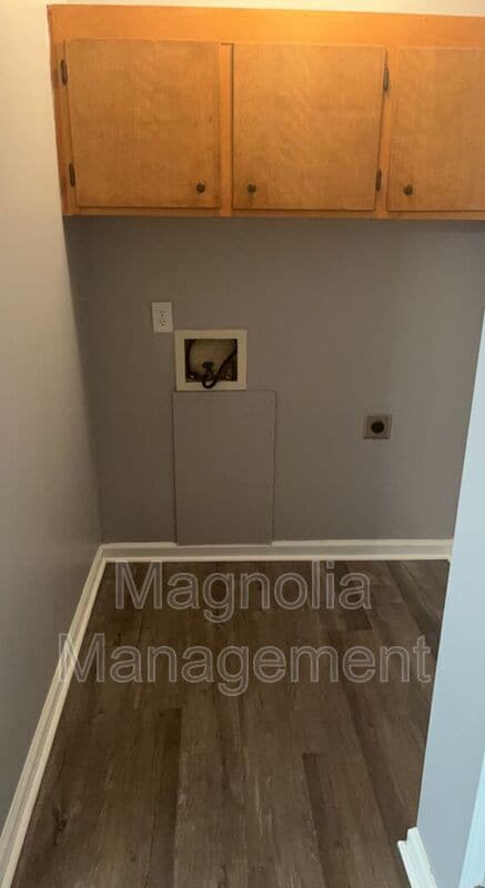 Photo - 1741 Epsom Rd