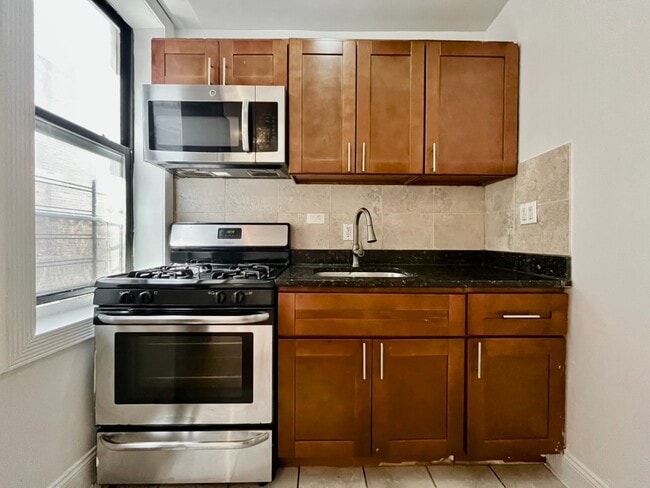 Photo - 585 W 204th St Unit 3G