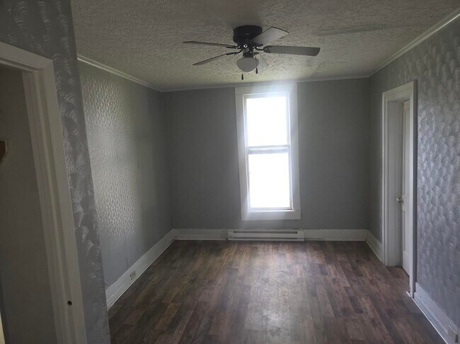 Photo - 203 N Green St