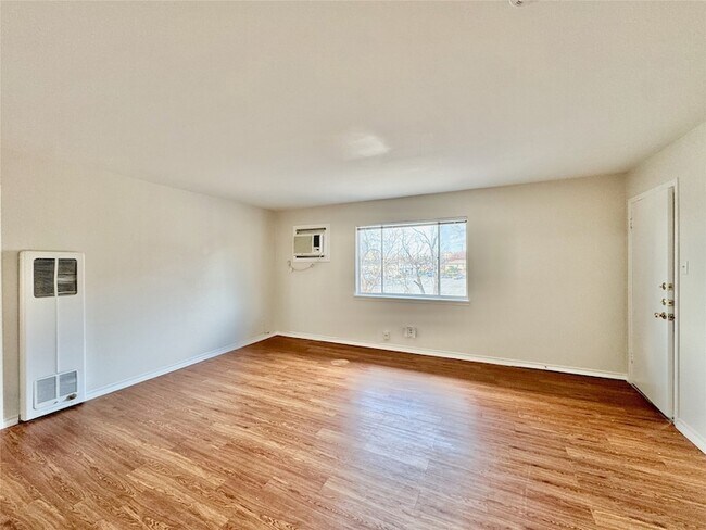 Photo - 5717 McCommas Blvd