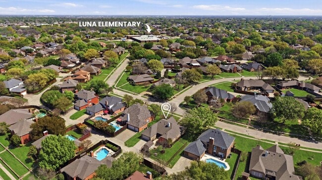 Photo - 6613 Barclay Ln