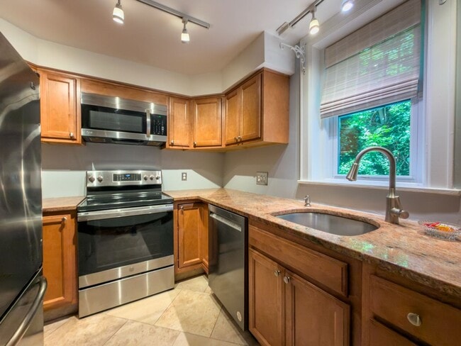 Photo - 440 Prospect St