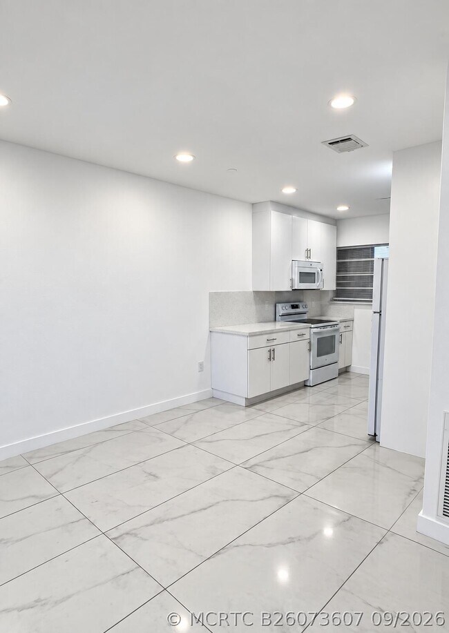 Photo - 15741 NW 38th Pl Unit B