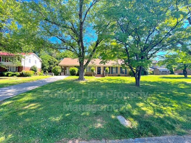 Photo - 5937 Haddington Dr House