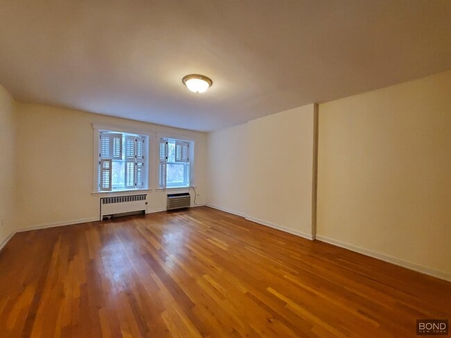 Building Photo - 219 E 69th St Unit 1E Rental