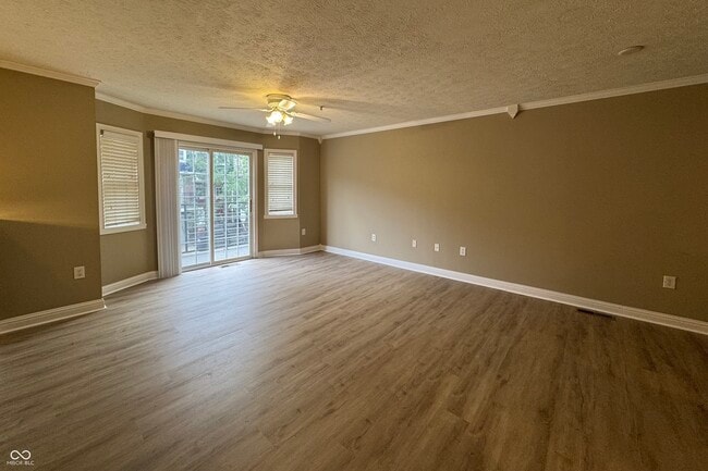 Photo - 1475 Autumn Oak St