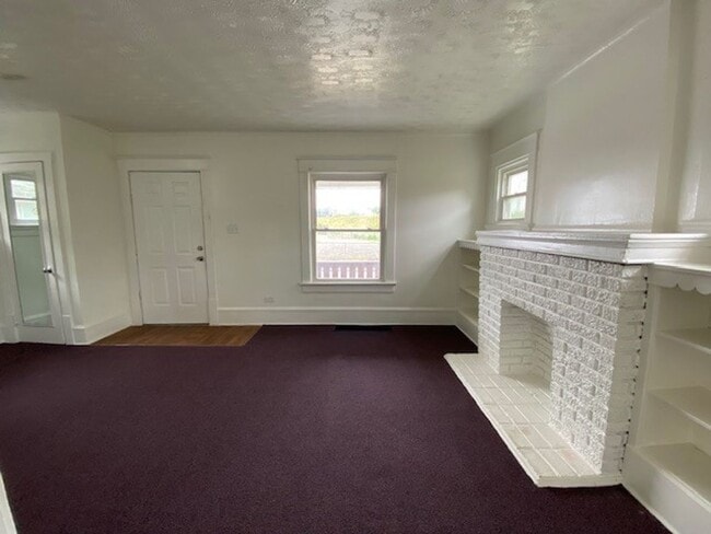 Photo - Bright 3BR Single-Family in East Akron — Y...