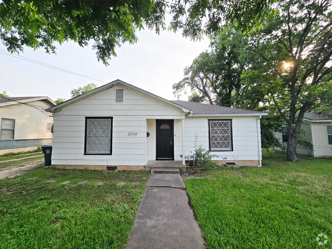 Building Photo - 3724 N 25th St Rental