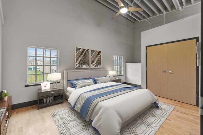 Station House | Near The Loop