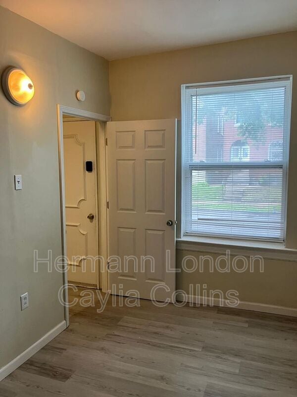 Photo - 4920 Wise Ave