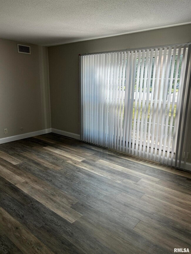 Photo - 5029 N Lakeside Pl Unit L-103