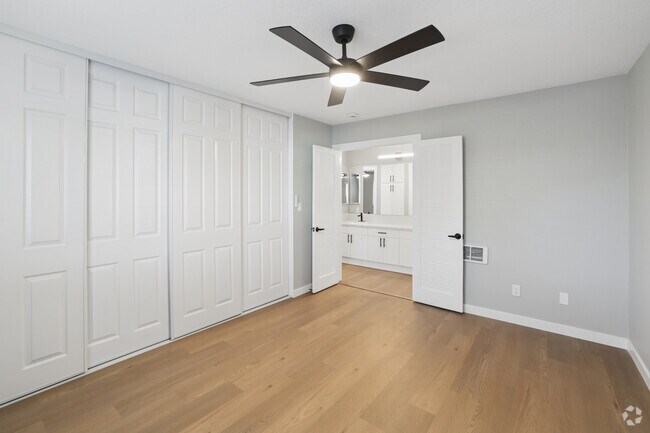 2BR, 1BA - 950SF - Primary Bedroom - Surf House Apartments