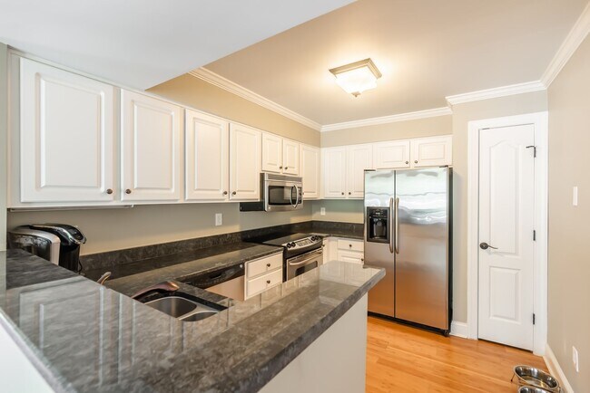 Photo - Gorgeous 2-Bedroom Condo Near Fletcher Par...