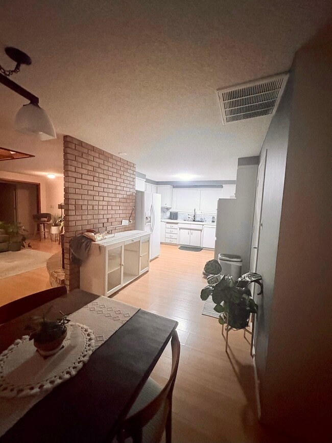 Photo - 795 Oak Knoll Dr