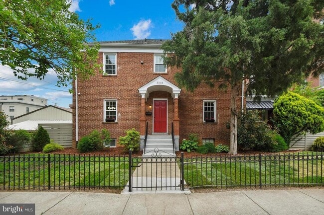 Building Photo - 5503 44th Ave