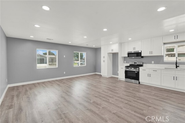 Photo - 5646 Deodar St