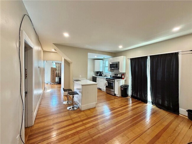 Photo - 24 Chaplin St