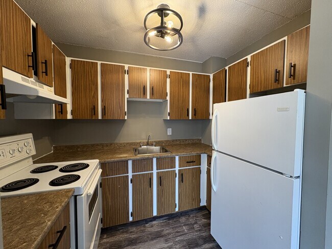 Building Photo - 411 Ellerdale St Unit 409