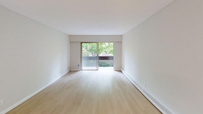 Photo - 2183 West 44th