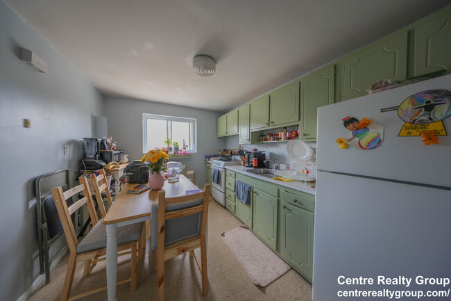 Building Photo - 14 Bryon Rd Unit 6 Rental