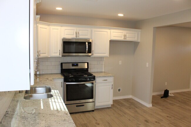 Photo - 5908 NW 61st St