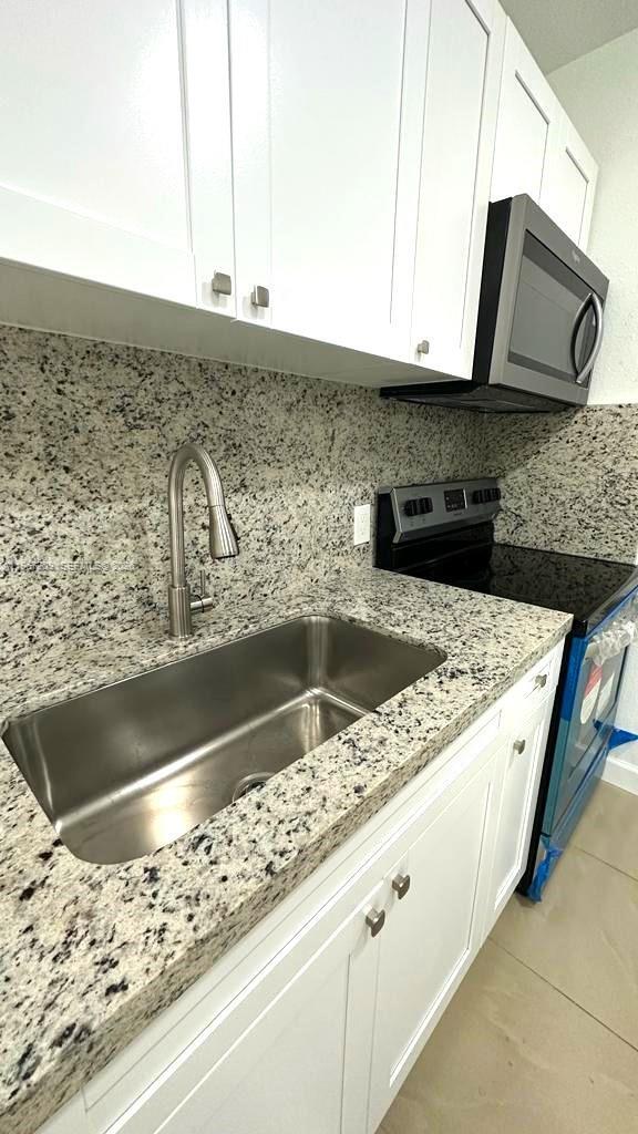 Building Photo - 1770 NW 19th Terrace Unit G