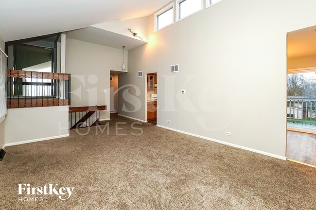 3317 Fountainbleau Dr