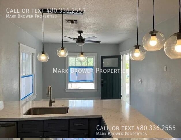 Photo - 1331 W Monroe St