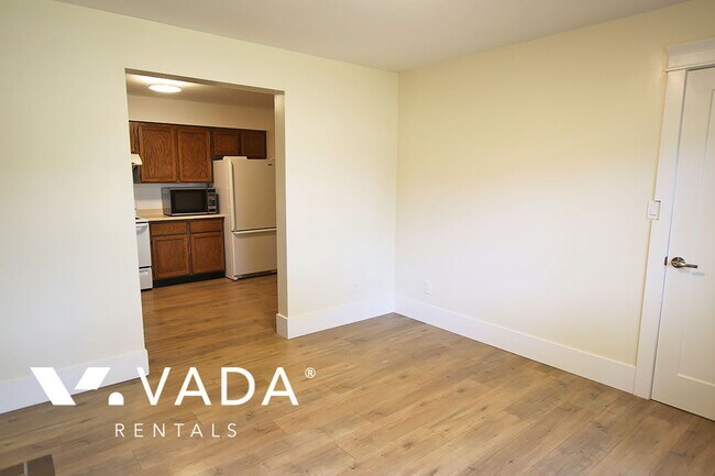 Photo - 4845 Elgin St