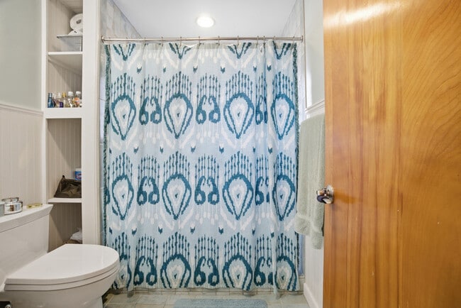 Photo - 405 Farrell St