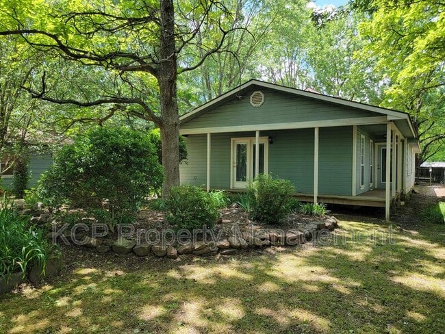 Photo - 204 S Oak St