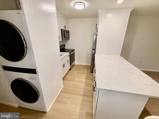 Photo - 250 W 5th St