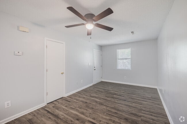 2BR, 2BA - 1,000SF - Living Room - Silkwood Apartments