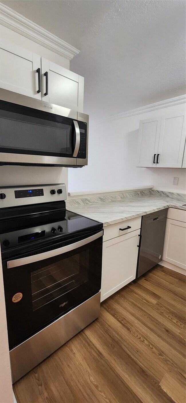 Photo - 15221 NE 6th Ave Unidad A205