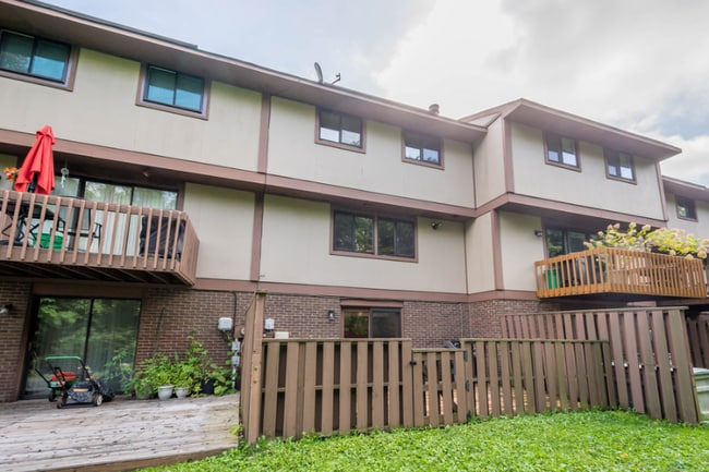 Photo - 645 Deer Watch Rd