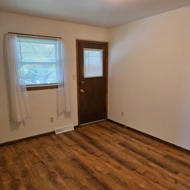Photo - 1062 Perry St