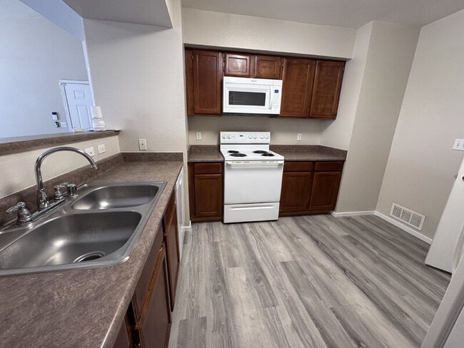 Photo - 45 Maleena Mesa St Unit Apt 1425