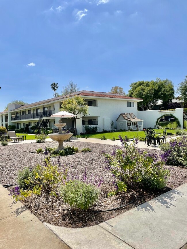 La Casa Brea Apartments For Rent in Brea, CA