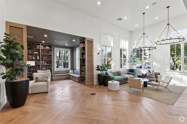 Building Photo - 10170 SW 7th St Unit 37-409 Rental