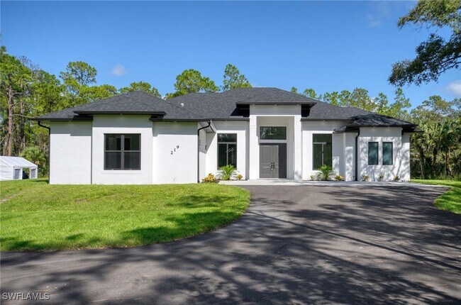 Photo - 219 33rd Ave NW