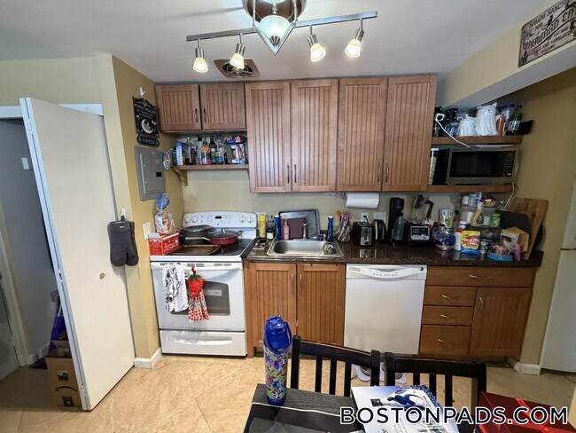 Photo - 1 Colonial Dr Unit 3