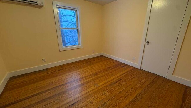 Photo - 16 Clifford St Unit 4