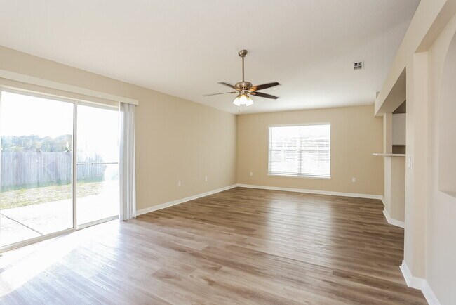 Photo - 9236 Caracara Drive