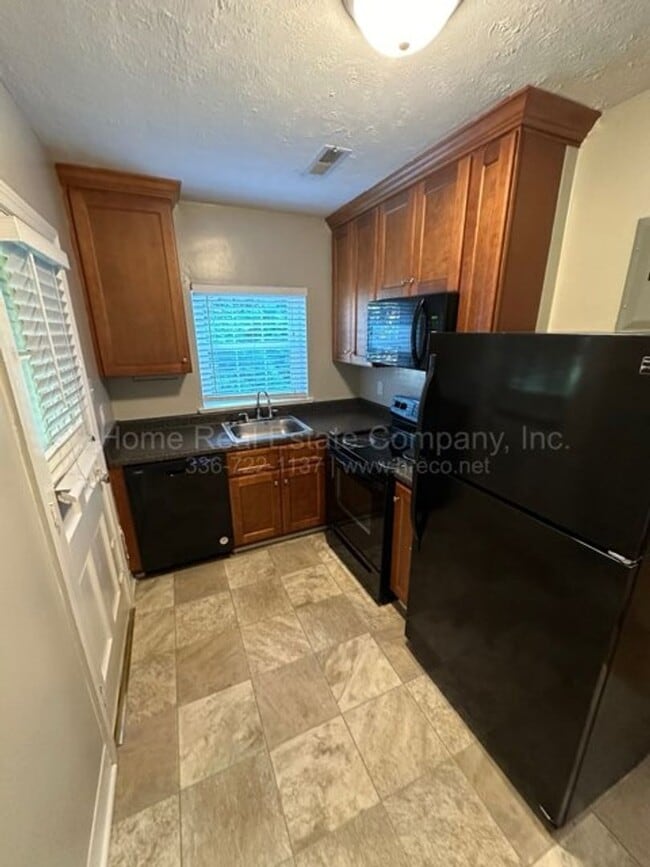 Photo - 840 Carolina Ave NW Unit B-4